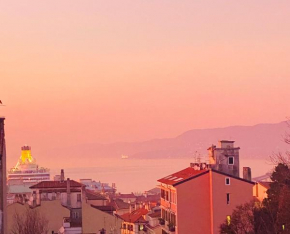 BluCavana, Casa vacanze in centro a Trieste